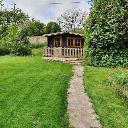 The Cabin - A Very Quiet Location Pewsey Exterior foto